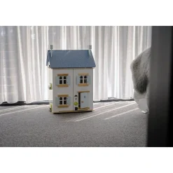 Daisylane Sky Doll House