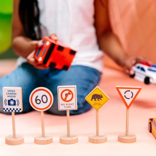 Iconic Toy - Loose Change Road Signs
