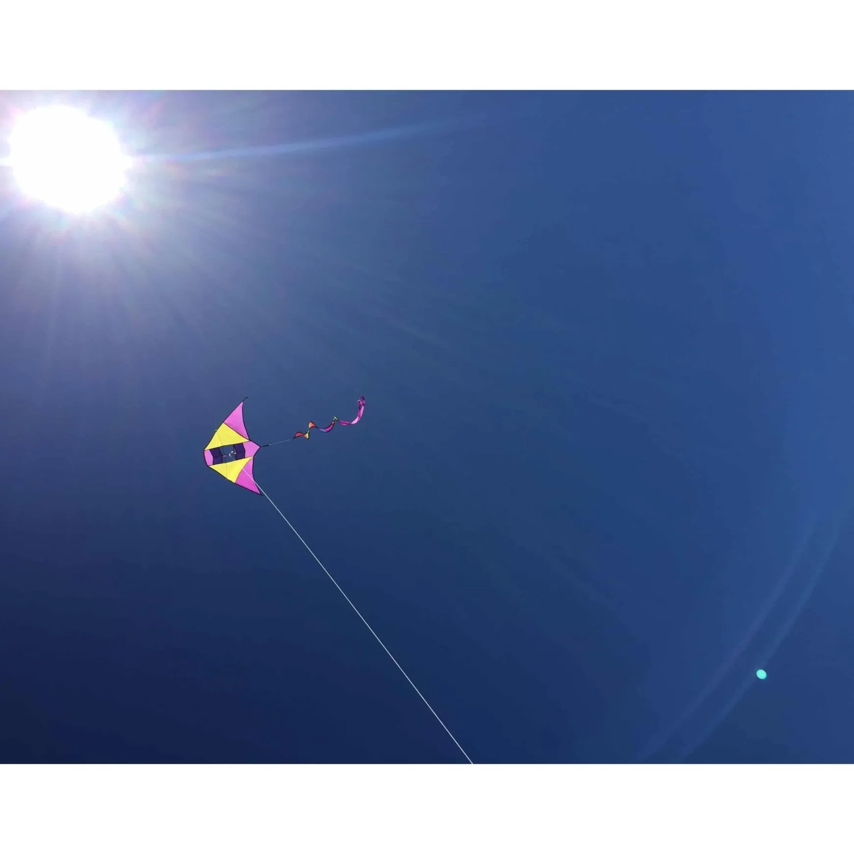 Single Line Kite: Electric